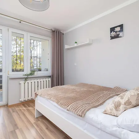 Klimatyczny Apartament Z Parkingiem By Renters *